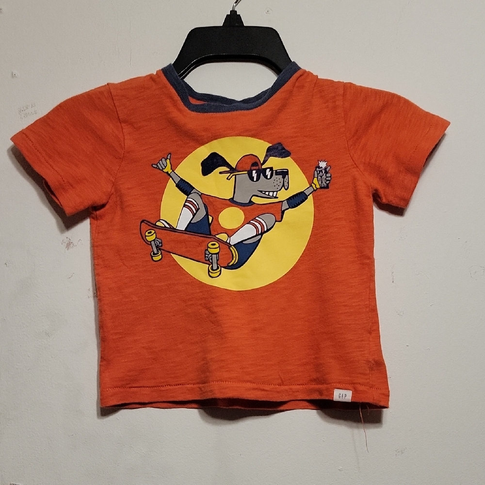 GAP Orange Short Sleeve Tee with Cartoon Graphic 3Y Sovereign Code Shorts SZ 3T